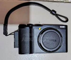 Fuji Xf10 Camera With Aps-C Sensor for Sale