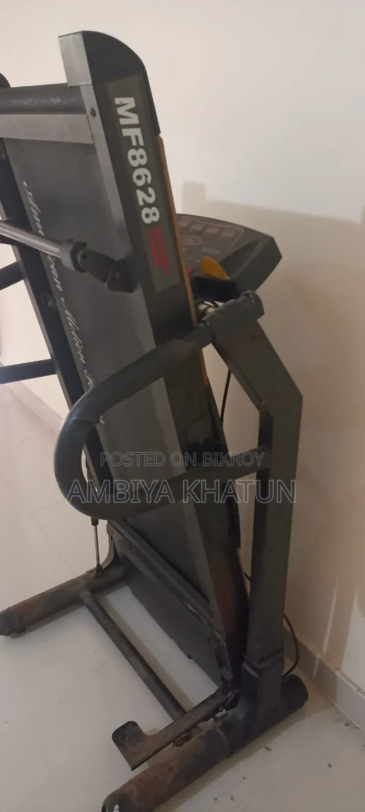 Motorized Treadmill. Made in Taiwan. 1.83 HP Continuous.