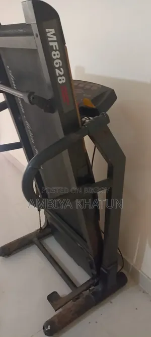Motorized Treadmill. Made in Taiwan. 1.83 HP Continuous.
