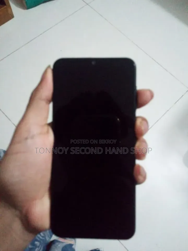 Samsung Galaxy A30 64 GB Black