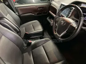 Toyota Esquire 2021 Pearl