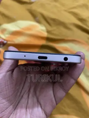Vivo Y04 128 GB Gold
