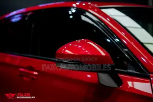Honda Vezel 1.5 Hybrid 2WD 2021 Red