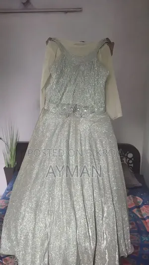 গ্রাউন ড্রেস