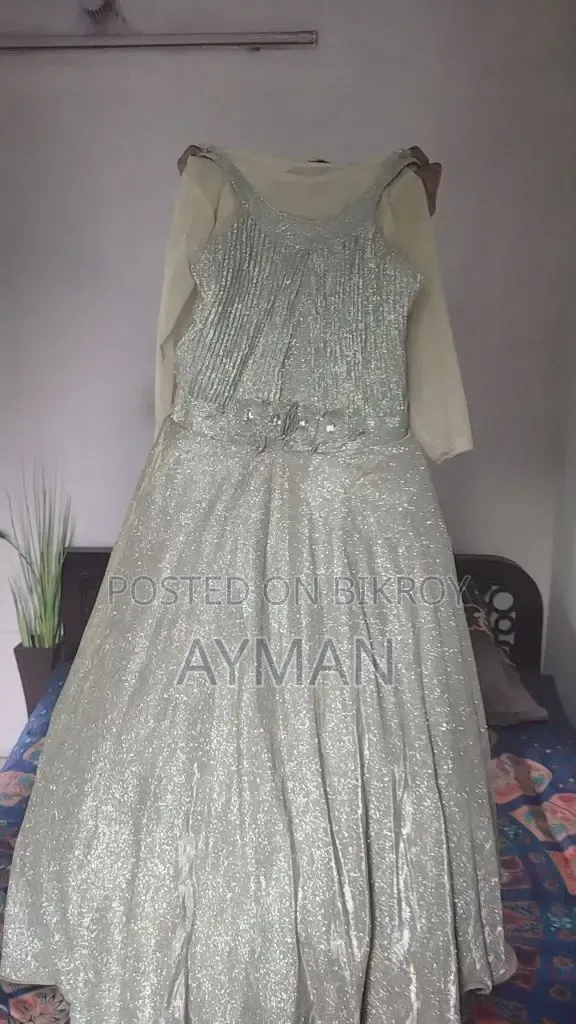গ্রাউন ড্রেস