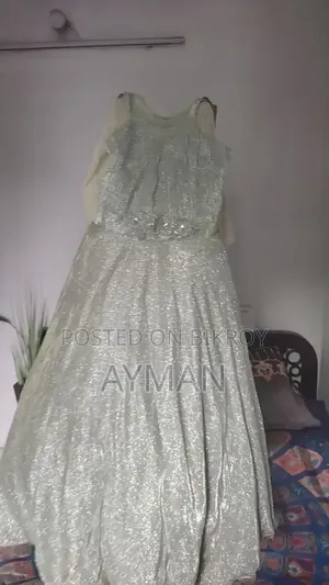 গ্রাউন ড্রেস