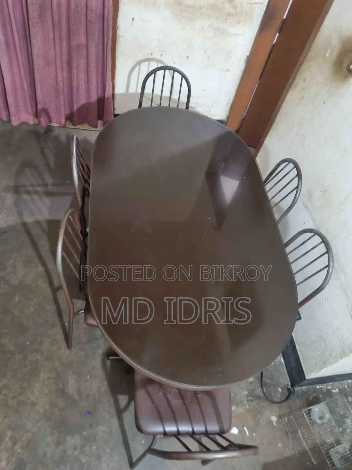 Dining table for sale