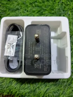 মোটোরোলা ১২৫ডব্লিউ অরিজিনাল চার্জার