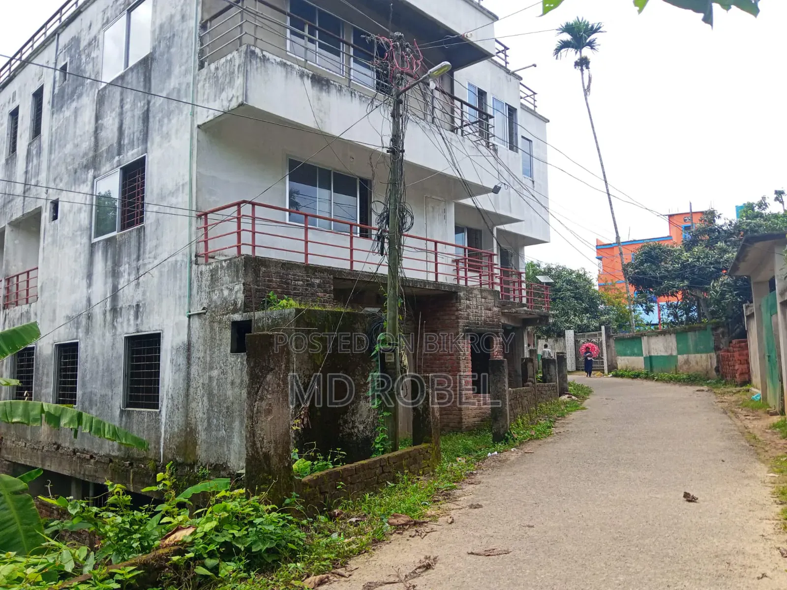 ১৮ শতক জমি ও বাড়ি বিক্রয়, বাড়ি সরকার