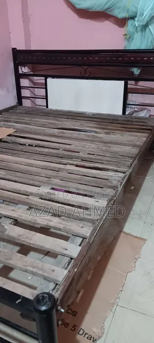 স্টিলের ৫/৭ ফিট খাট