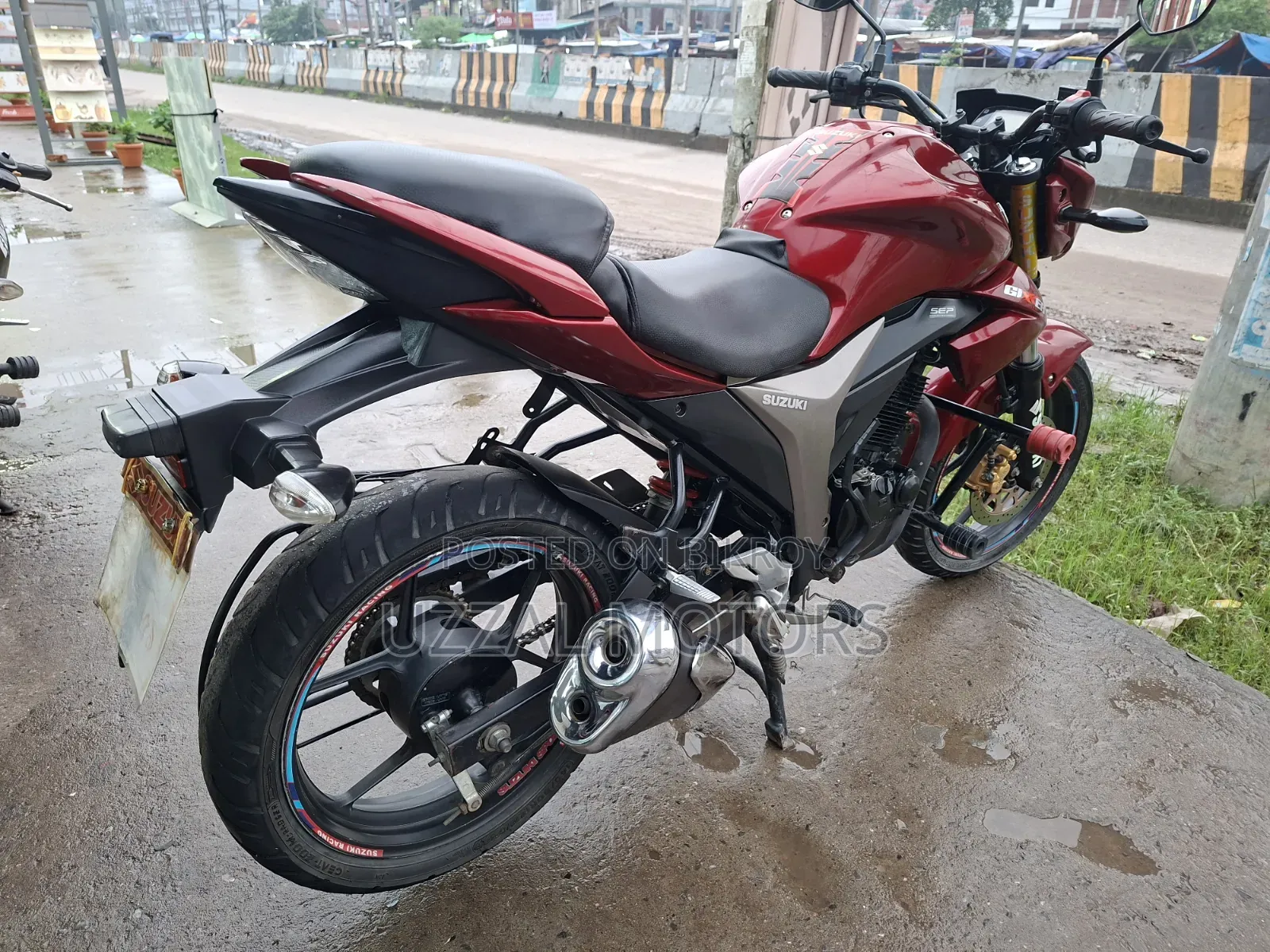 Suzuki Gixxer Monotone 2023 Red