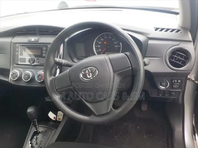 টয়োটা এক্সিও ২০২১ সিলভার