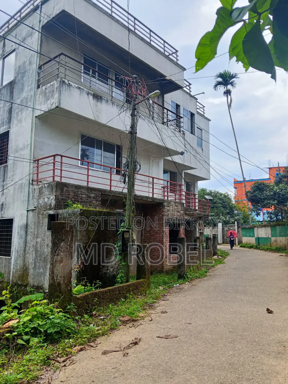 ১৮ শতক জমি ও বাড়ি বিক্রয়, বাড়ি সরকার