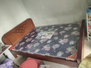 Oak Veneer Bed 5/7 Feet
