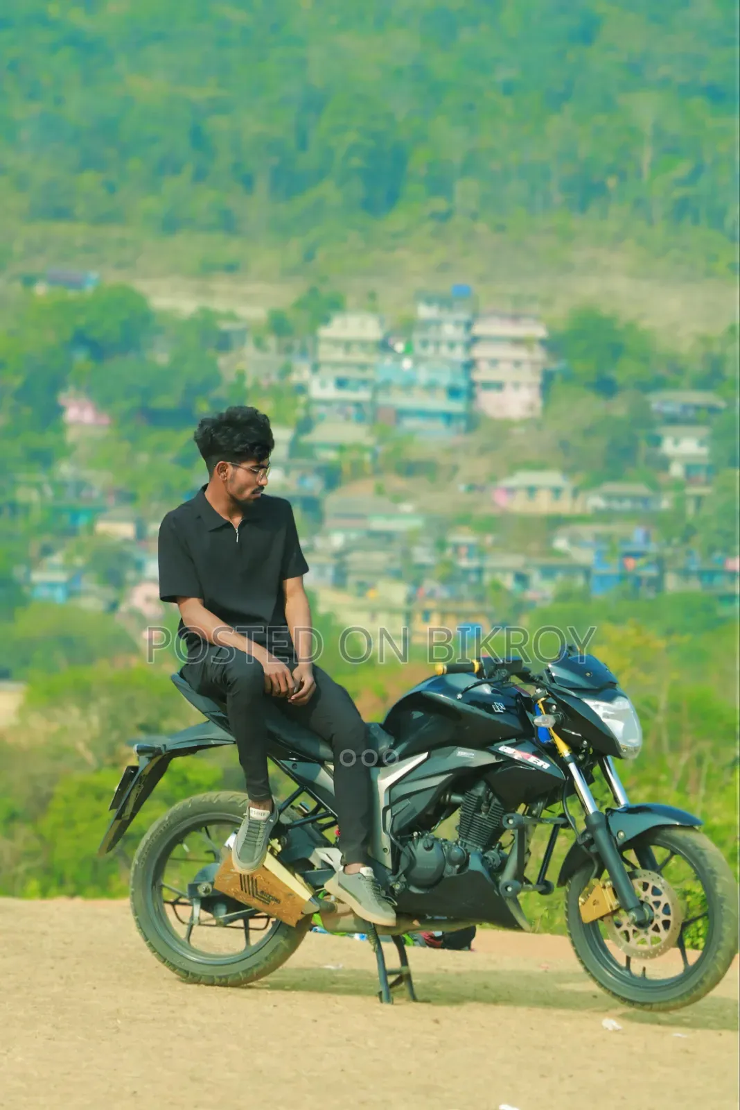 সুজুকি জিক্সার মনোটোন ২০২৩ ব্ল্যাক