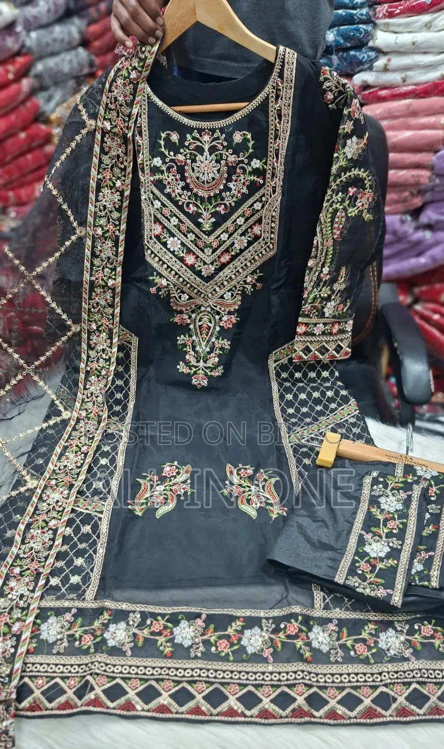 Sada Bahar Three Piece Pakistani Design Four Piece Sada Bahar Tissue