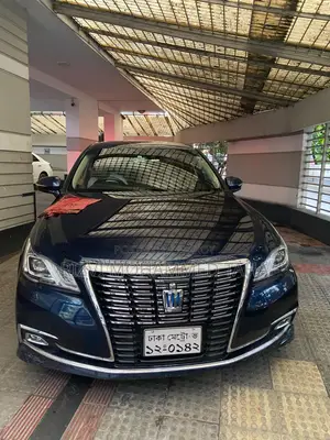 Toyota Crown 2017 Black