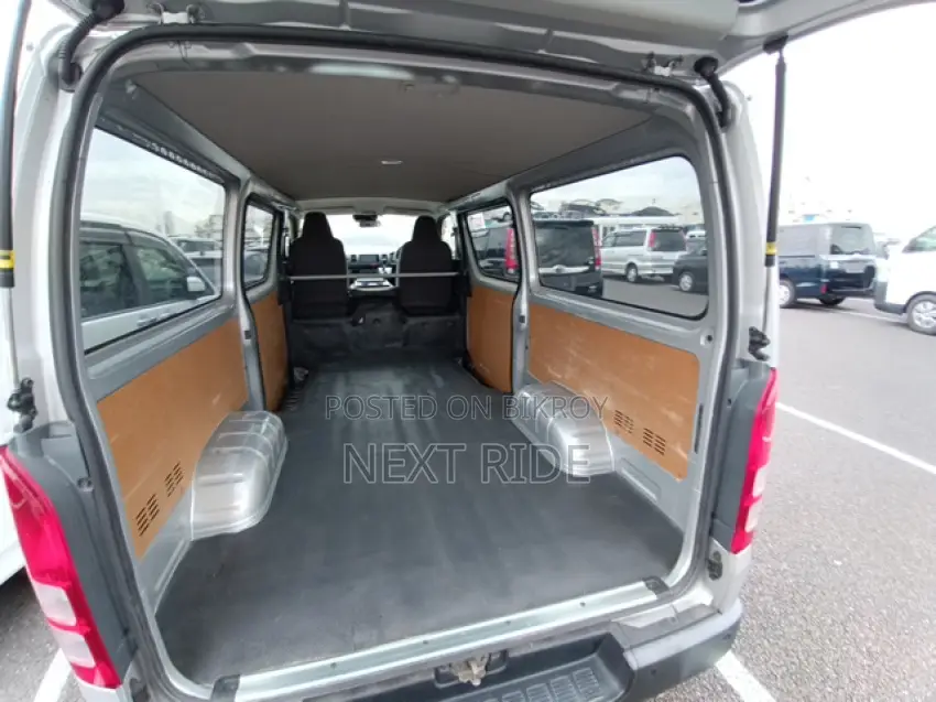 Toyota HiAce 2020 Silver