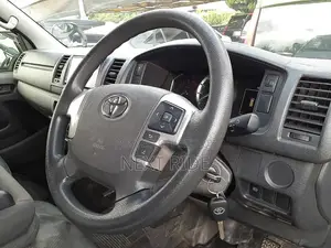 Toyota HiAce 2020 Silver