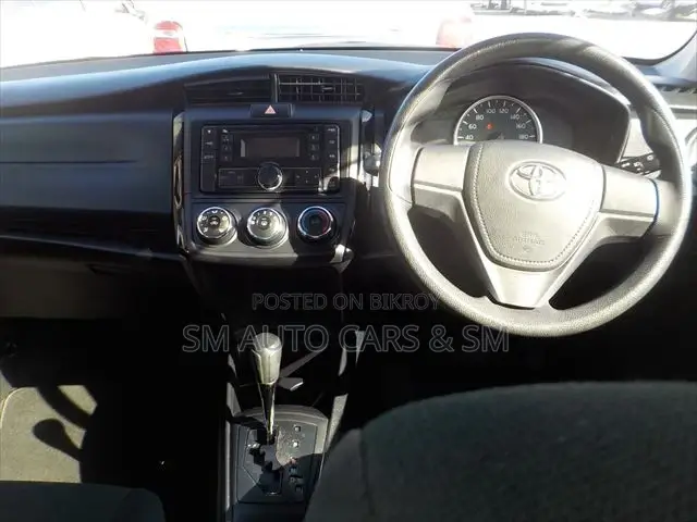 Toyota Axio 2021 Silver