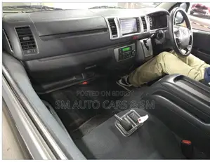 Toyota HiAce 2021 Black