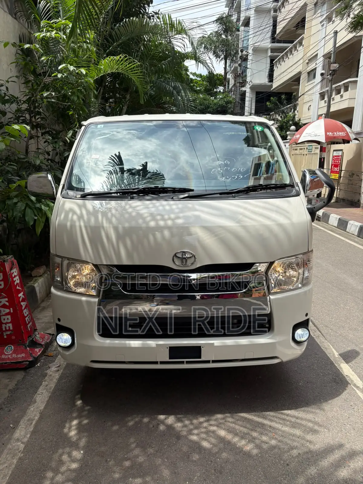 Toyota HiAce 2020 White