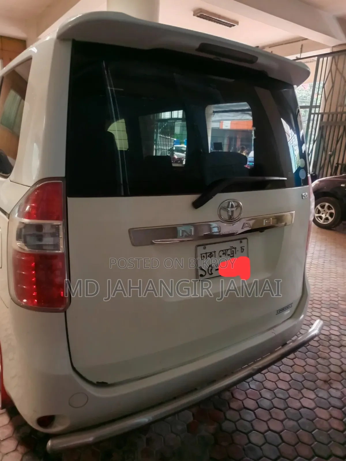 Toyota Grand HiAce 2009