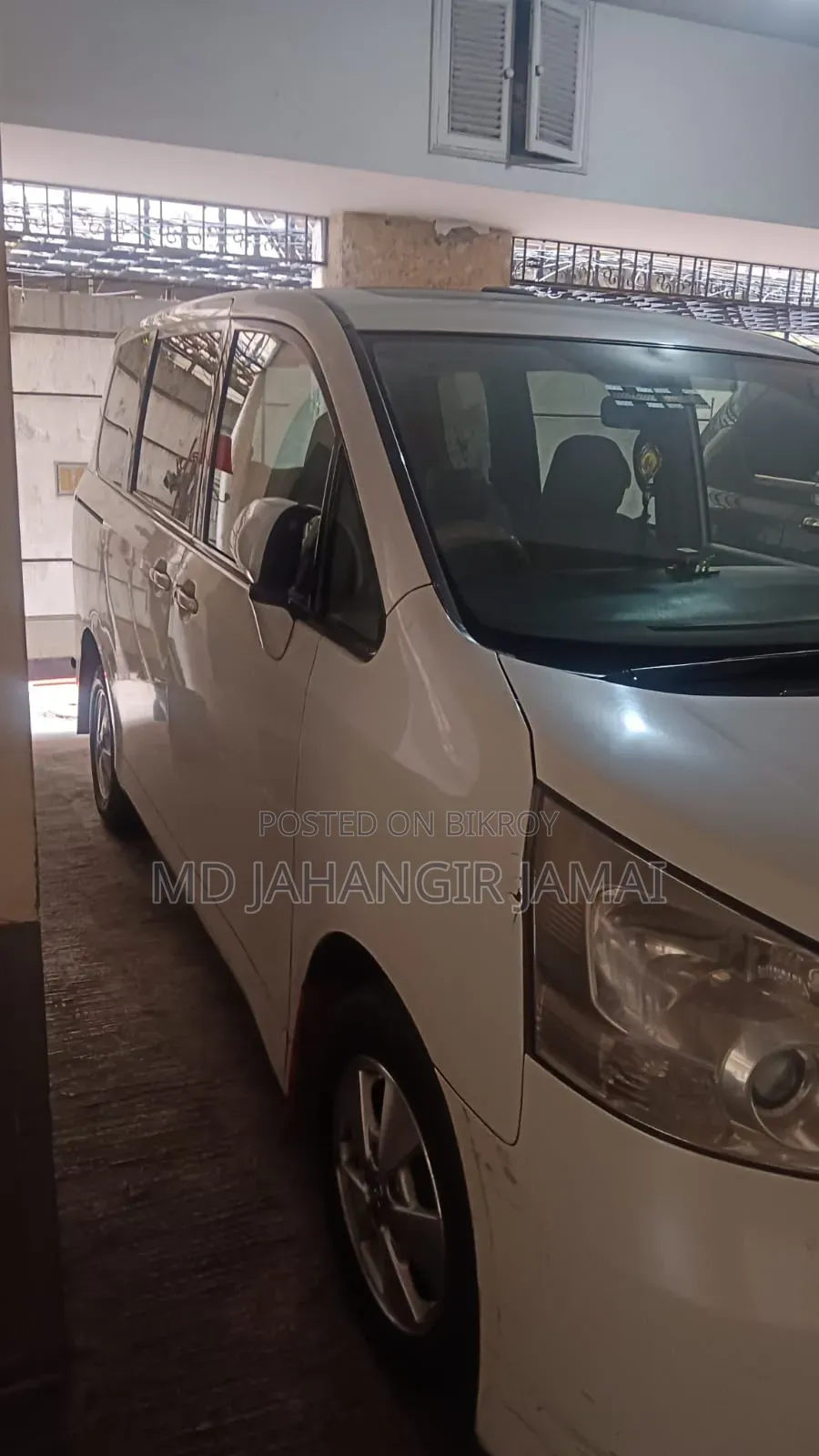 Toyota Grand HiAce 2009