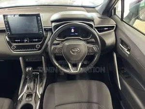 Toyota Corolla Cross 2022 Brown