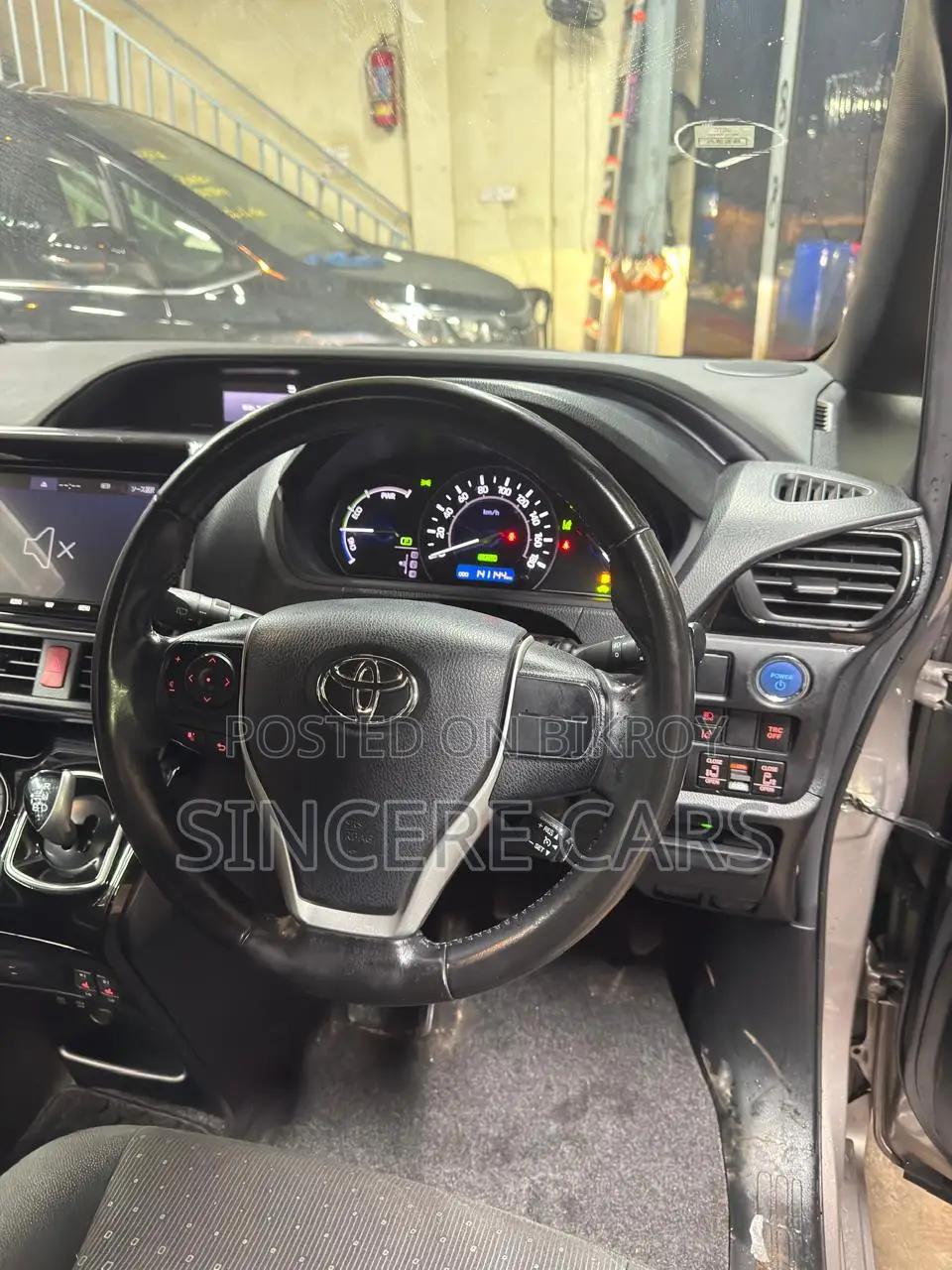 Toyota Noah 2021 Brown