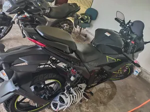 Suzuki Gixxer SF FI 2025 Black