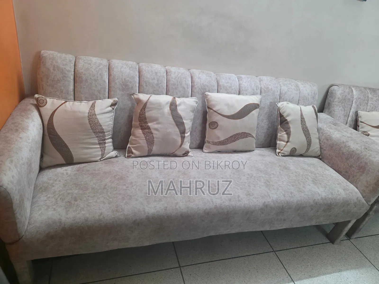 10 Seated Sofa Set