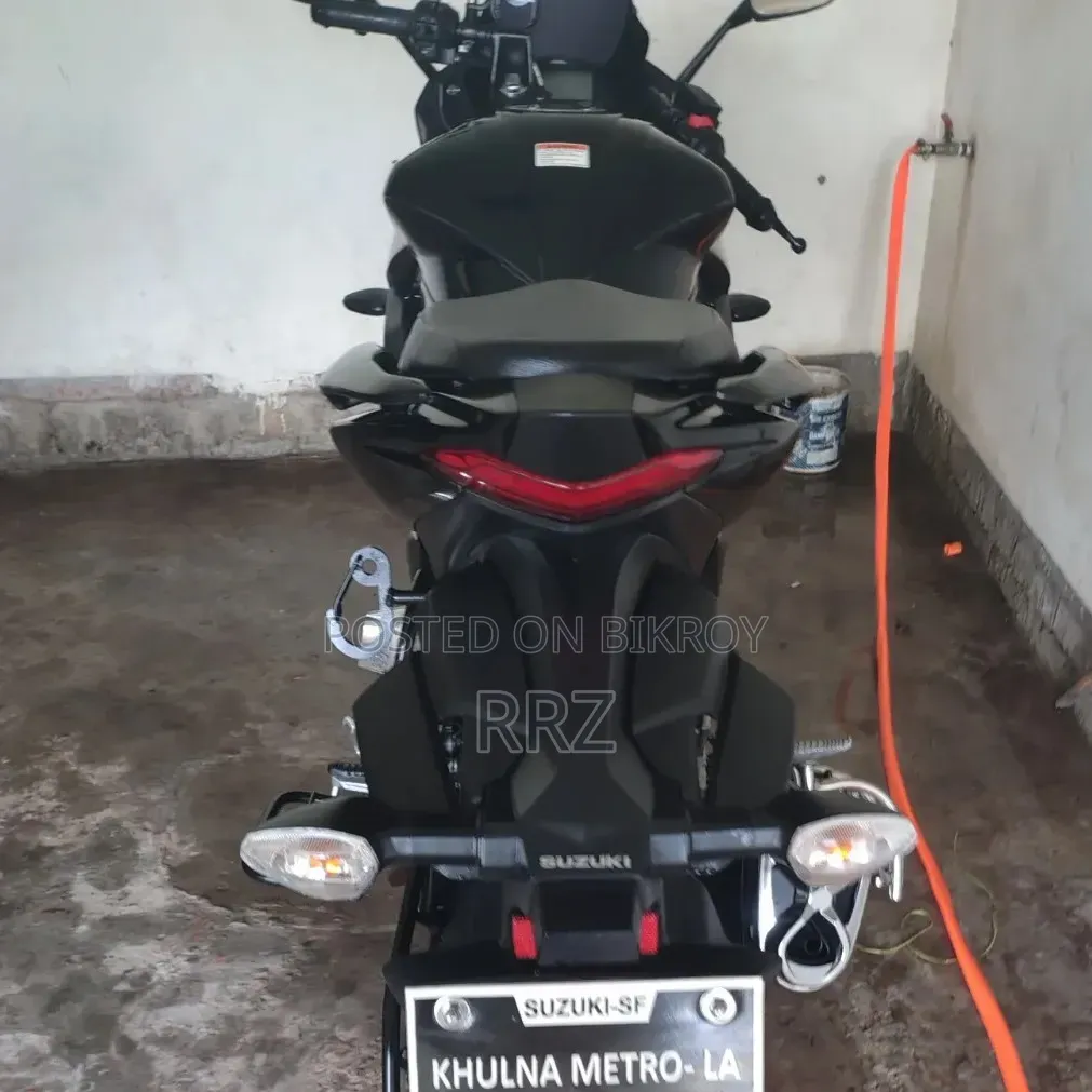 Suzuki Gixxer SF FI 2025 Black