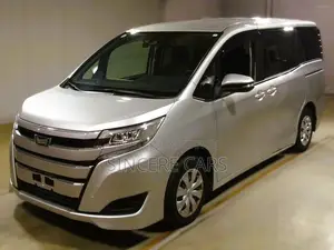 Toyota Noah 2021 Silver