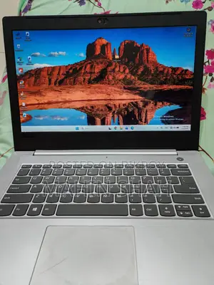 ল্যাপটপ Lenovo V330 8GB Intel Core I3 HDD+SSD 500GB