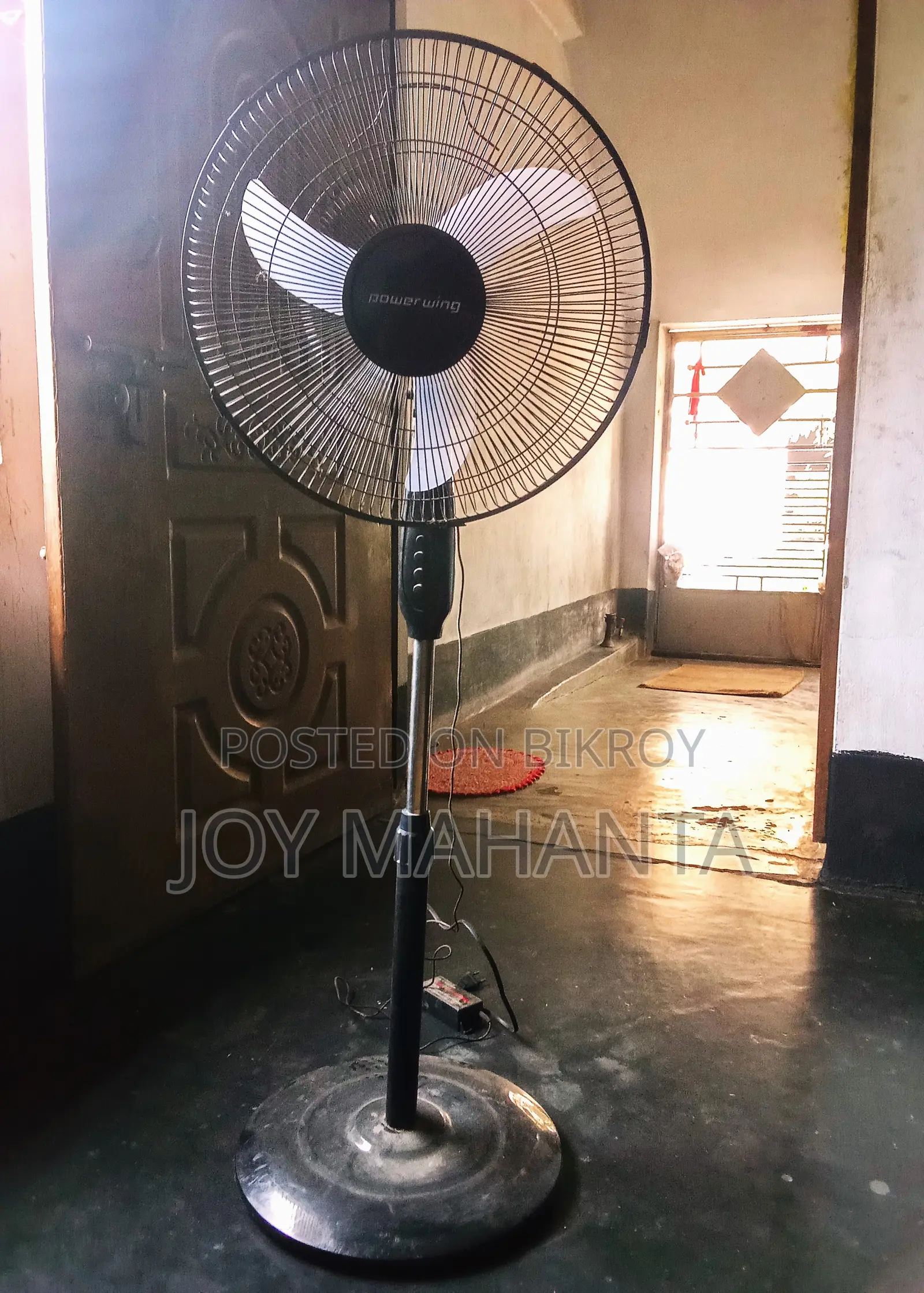 16-inch DC Stand Solar Fan