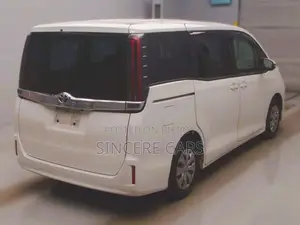 Toyota Noah 2021 Pearl