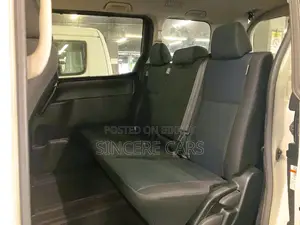 Toyota Noah 2021 Pearl