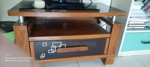টিভি ট্রলি
