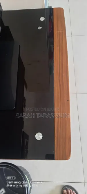 টিভি ট্রলি