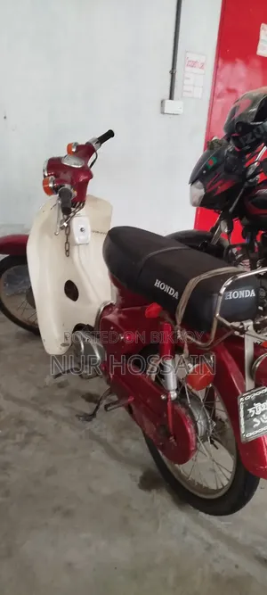 Honda CB 2000 Red