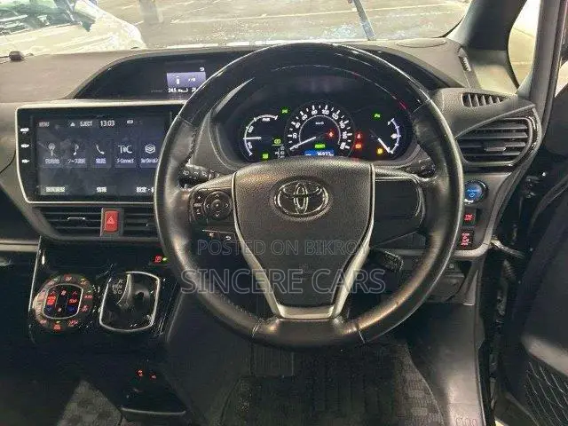 Toyota Noah 2021 Black