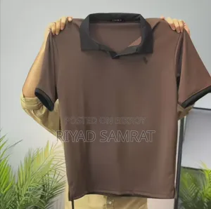 টি-শার্ট বিক্রির জন্য