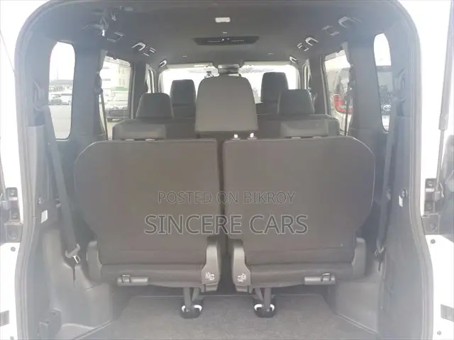 Toyota Noah 2022 Pearl