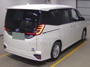 Toyota Noah 2022 Pearl