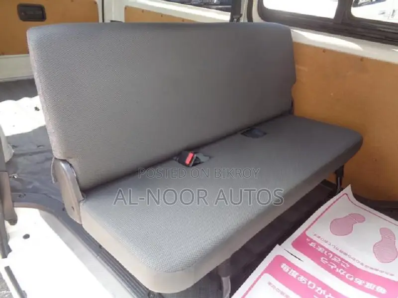 Toyota HiAce 2021 White