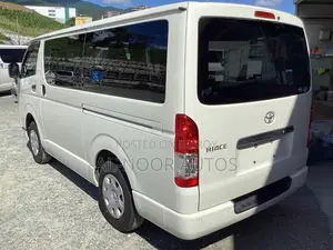 Toyota HiAce 2021 White