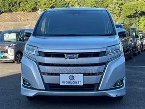 Toyota Noah 2021 Silver