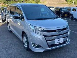 Toyota Noah 2021 Silver