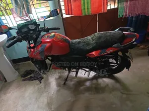 টিভিএস অ্যাপাচি আরটিআর ১৬০ ২ভি ২০১৬ রেড